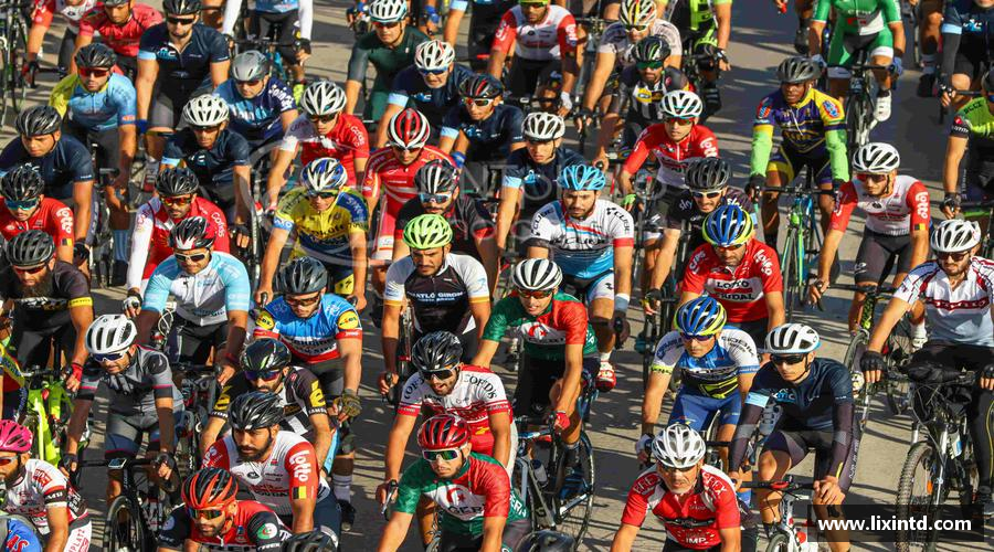 热血与坚持，战胜一切！